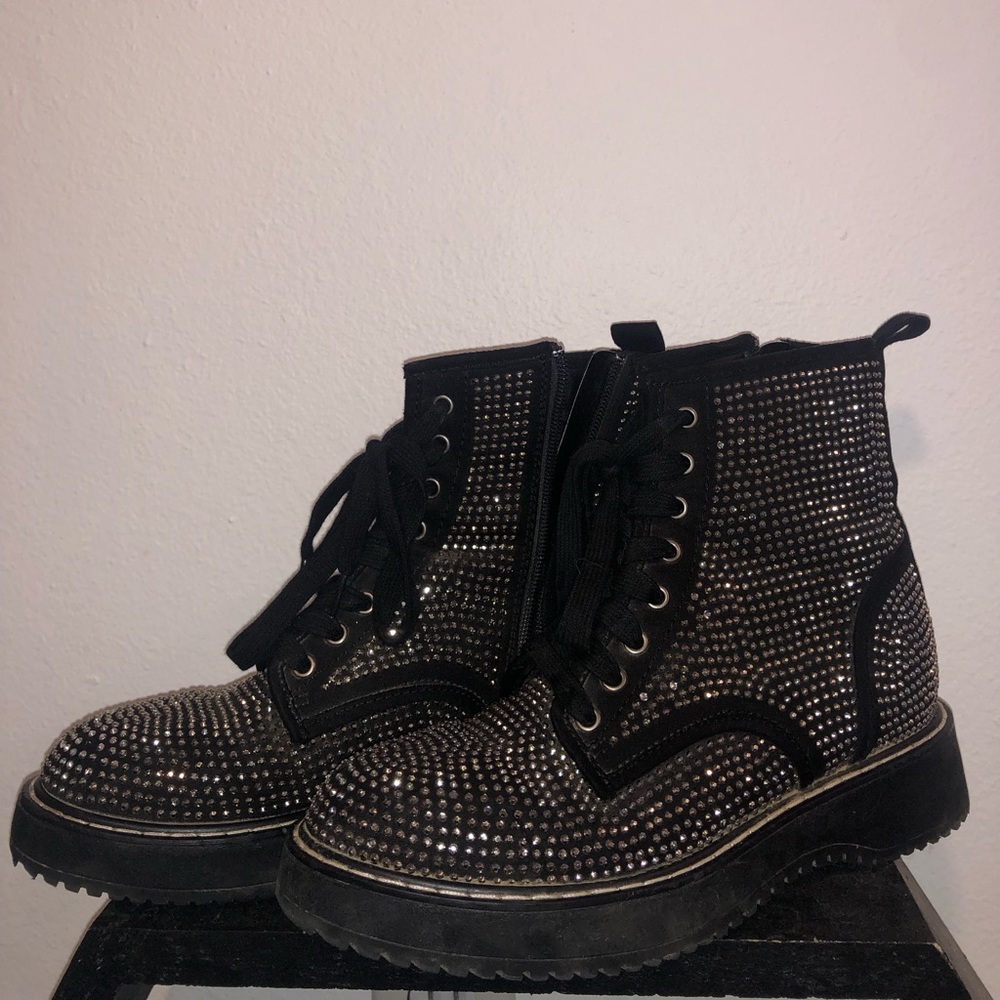 Sparkly Madden Girl Boots. Size 7.5